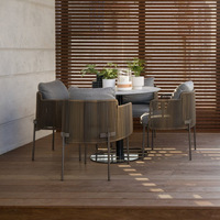 Mobilier moderne de style vigne pour l'extérieur et les loisirs Table en bois combinaison de chaises pour l'entrée de l'hôtel, la cour, le balcon, la villa, le jardin et la terrasse