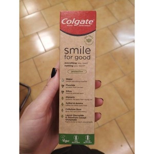 SONRISA DE COLGATE PARA UNA BUENA PASTA DE DIENTES BLANQUEADORA CON MINERAL SUAVE LIMPIA Y MENTA FRESCA - Product Image 6
