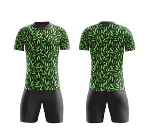 Ensemble d'uniformes de football professionnel avec impression par sublimation personnalisée | Vêtements de sport légers à séchage rapide en gros - Product Image 1
