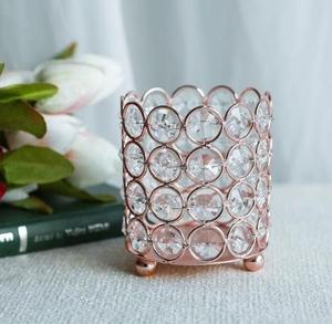 Support votif en fer d'art floral fabriqué avec du fer de haute qualité et des motifs gravés au laser pour une décoration intérieure soignée - Product Image 1