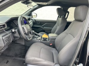 Toyota Tacoma SR d'occasion propre 2025 - Product Image 4