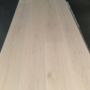 Parquet en bois massif de haute qualité, lames larges, finition naturelle, pour intérieur, en bois de Gomme tachetée, parquet en chêne contrecollé - Product Image 2