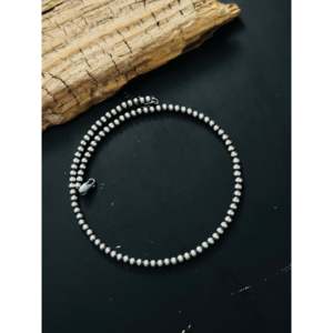Collier Navajo tendance en perles d'eau douce de 4 mm, motif à billes, plaqué or, en argent sterling, avec chaînes en fil à mémoire de forme perlées - Product Image 3