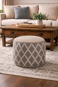 Pouf ottoman rond géométrique en coton artisanal Simply Home avec un design traditionnel pour la décoration de mariage - Product Image 3