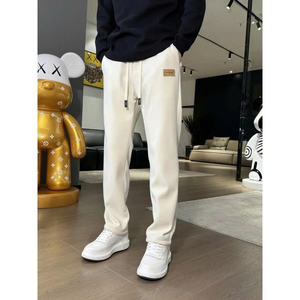 Pantalones largos unisex hechos de pana, duraderos y hermosos - Product Image 2