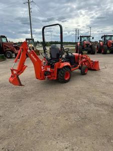 รถแทรกเตอร์ขนาดเล็กคูโบต้า BX23S เครื่องยนต์ดีเซล ขับเคลื่อน 4 ล้อ พร้อมที่ตักด้านหน้าและหลัง สำหรับงานฟาร์มและก่อสร้าง - Product Image 4