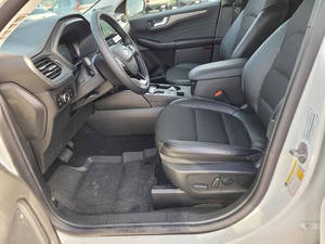 Ford Escape Híbrido Enchufable PHEV 2025 en Perfecto Estado - Product Image 5