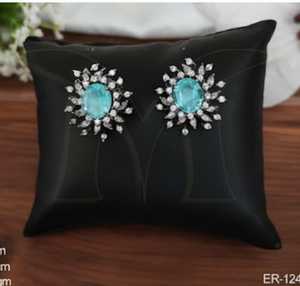 À la mode Noir Rhodium Polonais Fantaisie Conception CZ AD Pierre Boucles D'oreilles Tops Élégant Américain Diamant Partie Porter Des Bijoux pour Les Femmes - Product Image 5