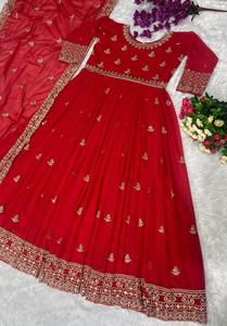 นําเสนอชุด Georgette Fuax หนักดีไซน์ใหม่คุณภาพสูงพร้อม Dupatta ในราคาขายส่งสําหรับงานแต่งงานและงานปาร์ตี้ - Product Image 6