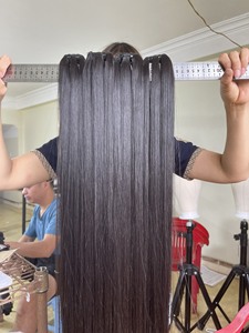 Cabello liso de hueso más vendido Proveedores de cabello liso natural virgen sin procesar Cabello crudo alineado con cutícula vietnamita - Product Image 4