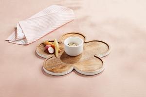 Tabla moderna de madera de mango para servir guacamole y salsas - Product Image 3