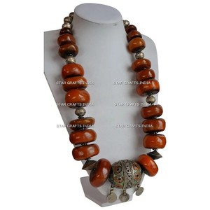 Collier en résine rouge de haute qualité bijoux de mode pour les femmes de l'Inde Look à la mode collier en résine fait main - Product Image 5