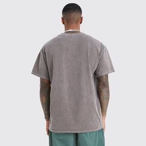 เสื้อยืดผู้ชายลายฟอกสี สไตล์สตรีทแวร์ ฮิปฮอป ผ้าฝ้าย 100% พร้อมโลโก้ เสื้อยืดฟอกสีแบบกำหนดเอง - Product Image 4