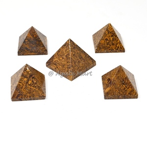 Haute qualité calligraphie cristal Marium jaspe pyramide pierres précieuses guérison générateur d'énergie positive décor à la maison pierre métaphysique - Product Image 1