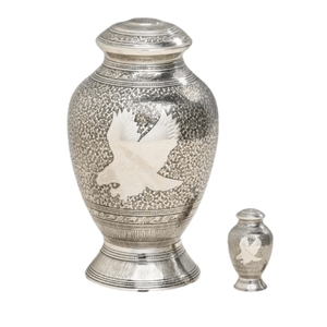 Urne funéraire biodégradable de style américain gravée Aigle Adulte, capacité 200 pouces cubes, couleur personnalisée, marque Kayna Export - Product Image 1