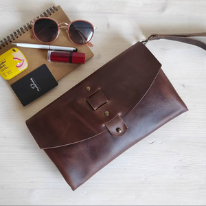 Bolso bandolera de cuero hecho a mano para mujer, bolso único tallado de alta calidad para fiesta, boda, uso diario, logotipo personalizado, artesanía - Product Image 1