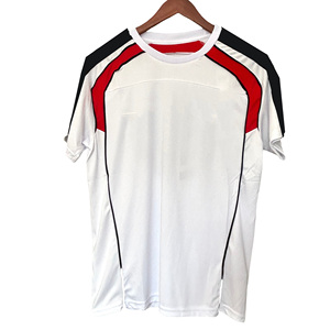 เสื้อฟุตบอลผ้าโพลีเอสเตอร์100% แห้งเร็วสั่งติดโลโก้ได้ตามต้องการ - Product Image 1