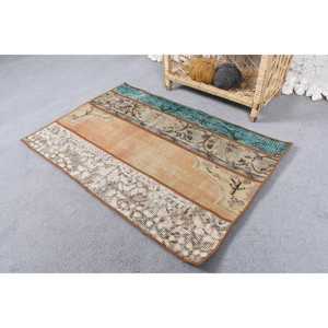 Alfombra Turca Vintage de 2x3 pies (60x90 cm), Alfombra Marrón con Bordes Naranjas - Product Image 3