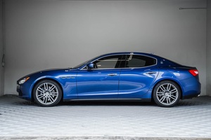 Maserati Ghibli S Q4 AWD 2014 / Disponible à la vente avec faible kilométrage, moteur essence, véhicule bien entretenu et sans accidents - Vente flash - Product Image 3