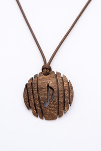 Collar de cáscara de coco bohemio natural hecho a mano para hombres y mujeres, colgante de cadena de cuerda de moda, joyería, Idea de regalo única - Product Image 2