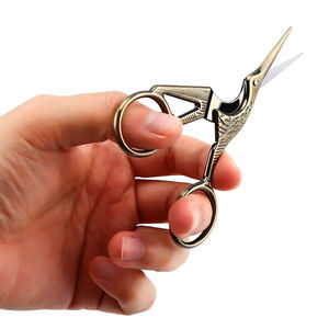 Tijeras de Uñas Profesionales de Calidad Premium, Hoja Curva, Orificio Cuadrado, Acero Inoxidable, Punta Afilada, Herramienta de Cuidado, Duraderas y Ligeras - Product Image 5