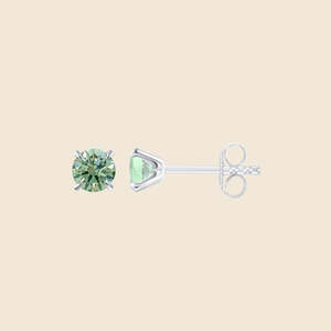 Pendientes de Diamantes Redondos de Oro Sólido de 14K, Diamantes Verdes Redondos Cultivados en Laboratorio de 0.66 Quilates F+-VS, para Ocasiones Especiales y Fiestas - Product Image 3