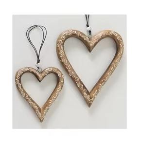 Decoración de Pared Moderna con Forma de Corazón en Metal con Acabado Dorado, Regalo Ecológico para Navidad - Product Image 4