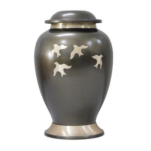 Urnas de cremación para adultos de latón con diseño de pájaro volador de alta calidad y hermoso con peltre de pájaros y acabado de Color marrón - Product Image 1