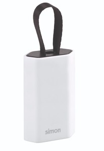 ปลั๊กไฟติดผนังสีขาวพร้อมที่จับ 10A 220/240V (ไซมอน CL911101) - Product Image 3