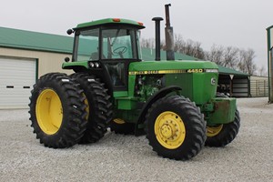 Tractor John Deere 4450 Usado de 1985, 4WD, Motor Diésel de 120 HP y Rodamientos, Pocas Horas de Uso, Bien Mantenido, Envío Rápido - Product Image 6