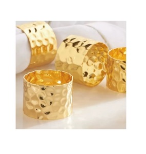 Anneau de serviette rond en aluminium doré, design perlé royal, vaisselle écologique pour les dîners de mariage, cadeaux - Product Image 1