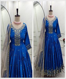 DERNIÈRE BLEU SATIN SOIE BRODERIE SEQUENCE TRAVAIL PISHWAS ANARKALI ROBE BAS USURE DE MARIÉE PRIX DE GROS VÊTEMENT ETHNIQUE - Product Image 6