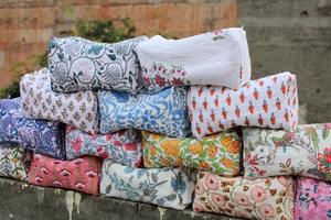 Neceser cosmético de algodón acolchado bohemio con estampado Floral, estuche de almacenamiento para mujer, regalo de viaje para ella - Product Image 4