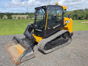 Chargeuse compacte sur chenilles JCB Teleskid 3TS-8T 74HP avec flèche télescopique et broyeur forestier à vendre - Product Image 2