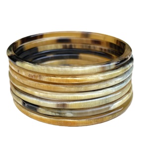 Brazaletes de joyería de cuerno de búfalo ecológicos hechos de materiales de origen ético joyería de cuerno de búfalo y buey completamente personalizada - Product Image 4