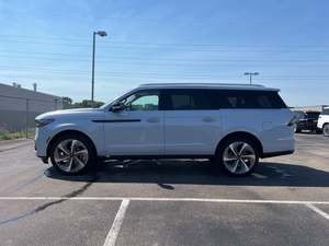 Lincoln Navigator L Black Label 2025 Súper Limpio, SUV 4x4, Asientos de Cuero, Techo Panorámico, Cámara Trasera 360, Turbo Automático, En Venta - Product Image 2