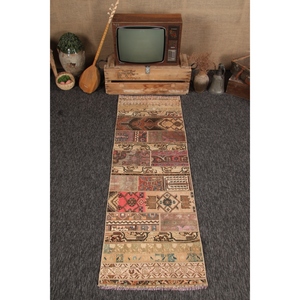 Tapis turc vintage, tapis patchwork 2,4x7,1 pieds, petit tapis géométrique marron - Product Image 1