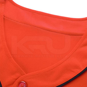 Maillot de baseball imprimé à manches courtes, faible MOQ, logo avant, nom d'équipe personnalisé, coupe durable, tissu doux et respirant, 100 % polyester - Product Image 3