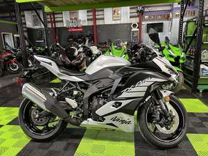 Offre incroyable - Nouvelles motos Kawasaki Ninja ZX-4RR (ABS) 2025 - Product Image 2