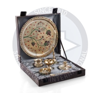 Artículo y accesorios de Pooja de Metal de latón de lujo, juego de regalos, decoración India pulida a mano para el hogar para Diwali Wedding - Product Image 4