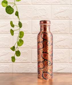 Bouteille d'eau écologique en cuivre pur avec couvercle anti-fuite pour la consommation quotidienne, la santé ayurvédique et le stockage de détoxification - Product Image 2