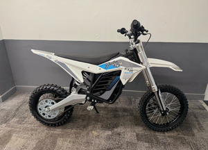 Motocicleta Eléctrica Todoterreno RTR de Calidad, 72V 8KW, Blanca, Lista para Enviar - Product Image 4