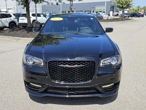 Occasion, bon état, 2023, 300 S, propulsion arrière, transmission automatique 8 vitesses - Product Image 1