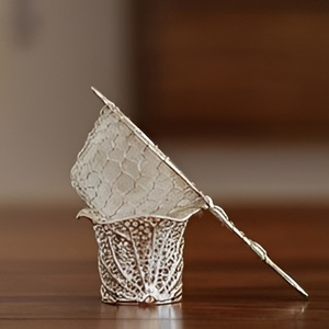 Passoire à thé en laiton tissé à la main moderne à bas prix avec treillis métallique fin infuseur à thé à feuilles mobiles ustensiles de cuisine passoire à thé - Product Image 4