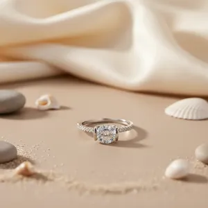 Anillo de Compromiso Clásico y Moderno con Circonita Redonda de Corte Brillante en Plata 925 con Baño de Rodio y Engaste de Garras para Mujer - Product Image 3