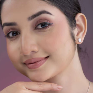 Boucles d'oreilles clous en diamant de laboratoire taille radiant de luxe en gros, certifiées IGI, plaquées or 18 carats, bijoux pour femmes pour fêtes et occasions spéciales - Product Image 2