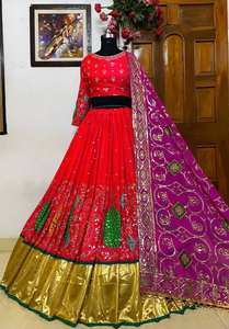 La mayoría de las tendencias Navratri Lehenga con hermoso trabajo de impresión digital y trabajo de espejo real pesado y trabajo de encaje de secuencia de Georgette Dupatta - Product Image 5