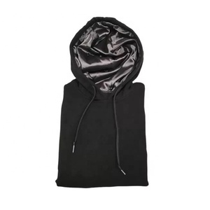 Sudadera con Capucha Negra para Hombre, 100% Algodón, Forro de Felpa Francesa, Corte Regular, Estilo Casual para Otoño - Product Image 1