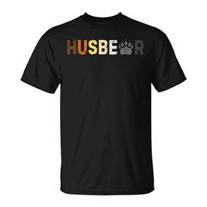 Camiseta Retro Gay Husbear Bears Pride con un Look Sutil, Colección de Camisetas Promocionales Elegantes - Product Image 2