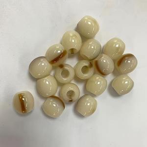 ผู้ส่งออกอินเดีย ราคาขายส่ง สร้อยคอลูกปัดเรซิ่นทำมือ พร้อมหินเรซิ่น ลายแบบต่างๆ ขายส่งจำนวนมาก บรรจุกล่อง จากอินเดีย - Product Image 1